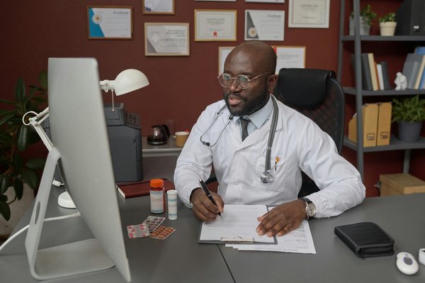 Ordonnance en ligne : les avantages et les conditions d’obtention du document